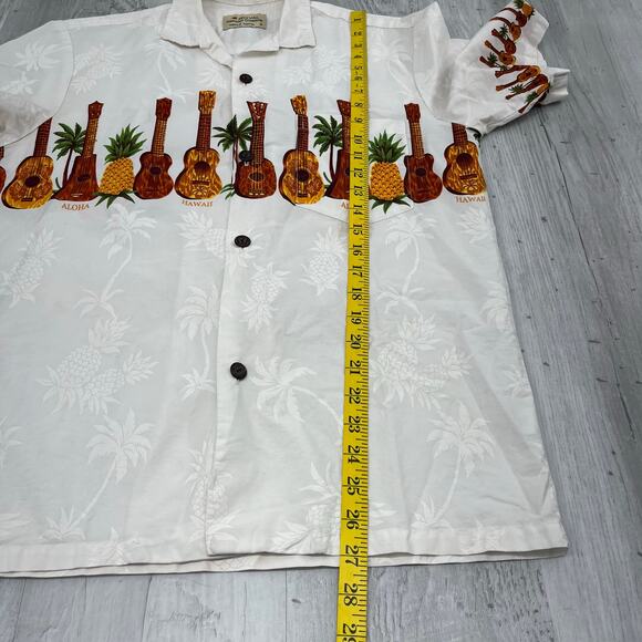Royal Hawaiian Creations Short Sleeve Button Down Lightweight Guitar Shirt Med - Picture 9 of 9